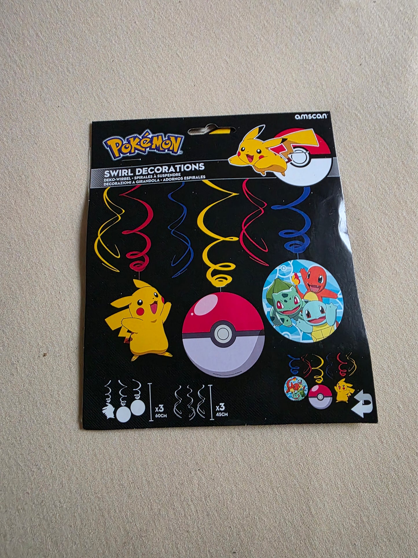 Pokemon Set 1 Kartenpack und Deko Wirbel