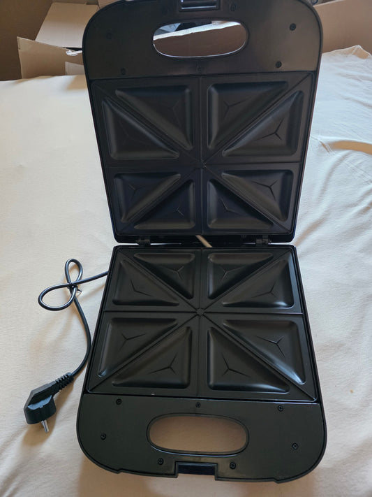 Aigostar Sandwichmaker 4 Platten ein Kleiner Riss auf Der Unterseite