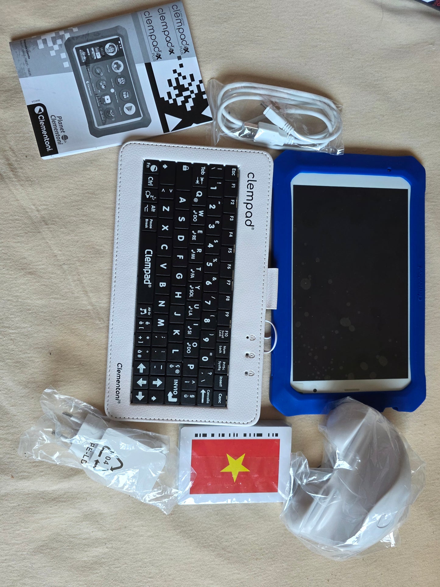 Clempad X Plus Tablet mit Tastatur und Länderkarten