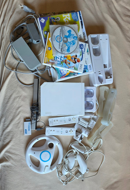 Nintendo Wii Bundle  weiß
