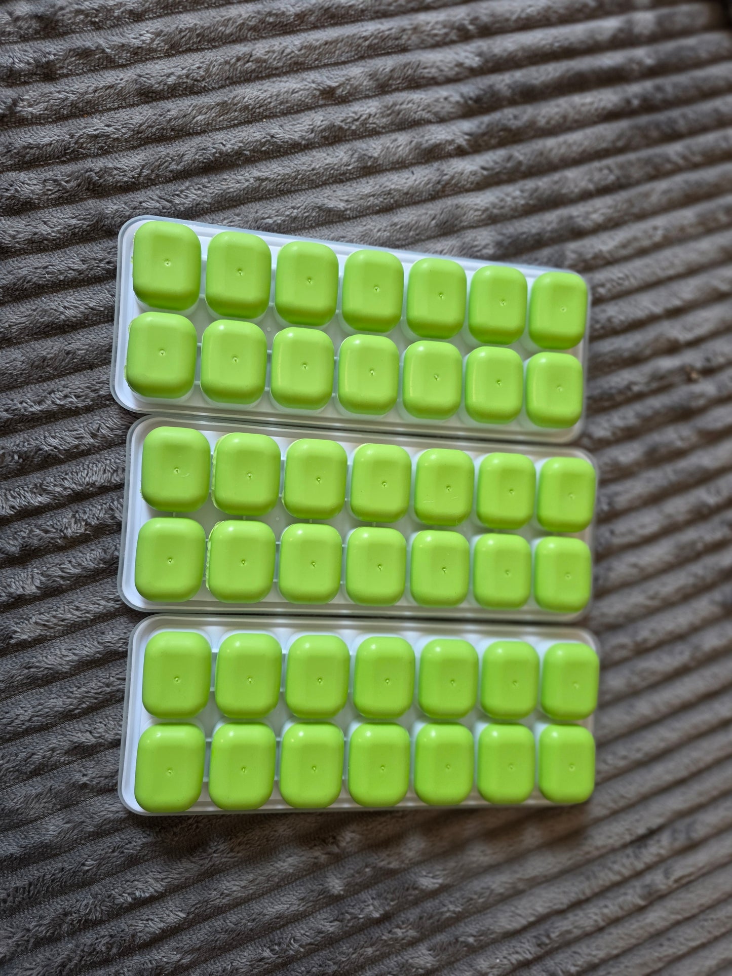 silikon eiswürfelform mit deckel