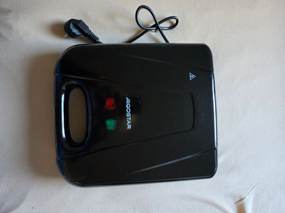Aigostar Sandwichmaker 4 Platten ein Kleiner Riss auf Der Unterseite