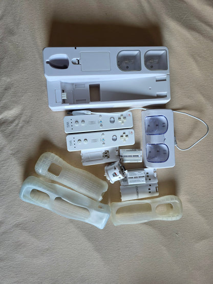 Nintendo Wii Bundle  weiß