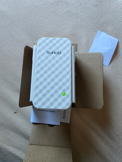 Tenda Wireless N300 Universal Range Extender A9 WLAN Verstärker Neuwertig OVP