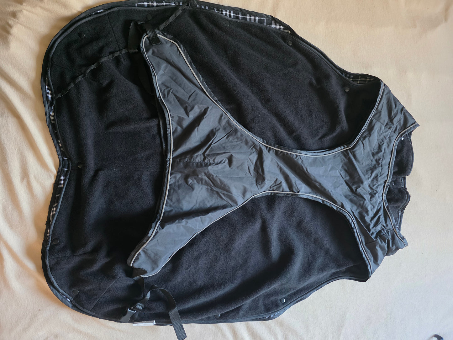 HUNTER Hundemantel UPPSALA,  2in1 Design mit herausknüpfbarem Innenfutter