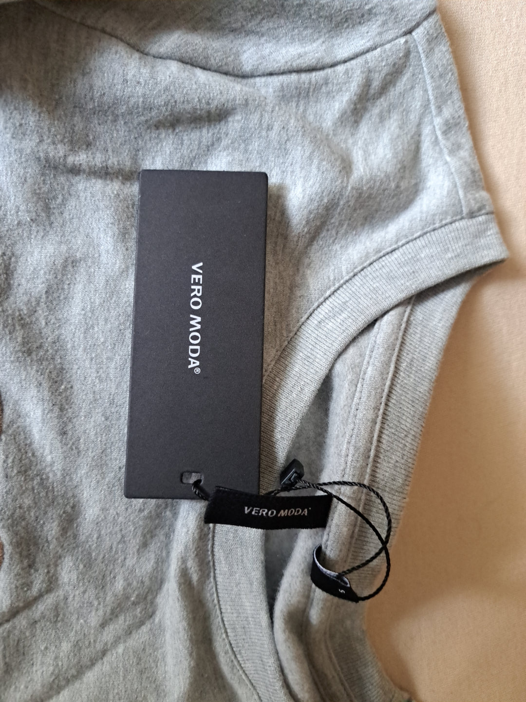 Vero Moda Pullover Gr. S. Neu mit Etikett Aufschrift Girls