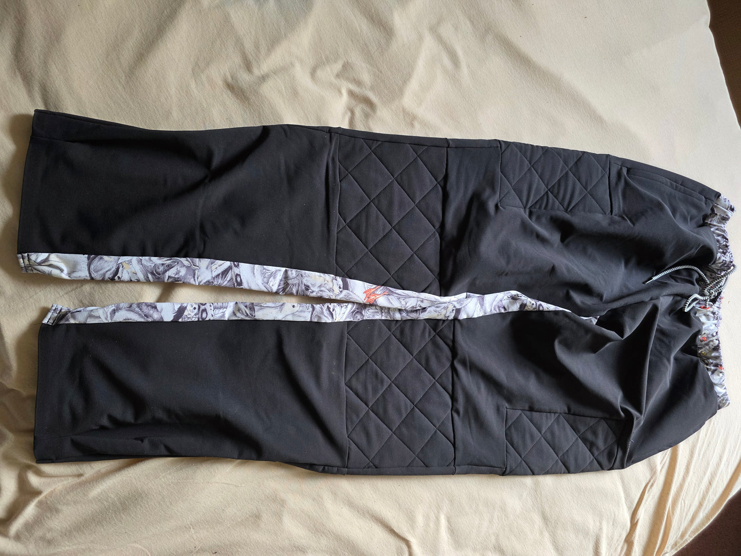 PUMA Swash London L mit Reißverschluss an den Beinen Ungetragen