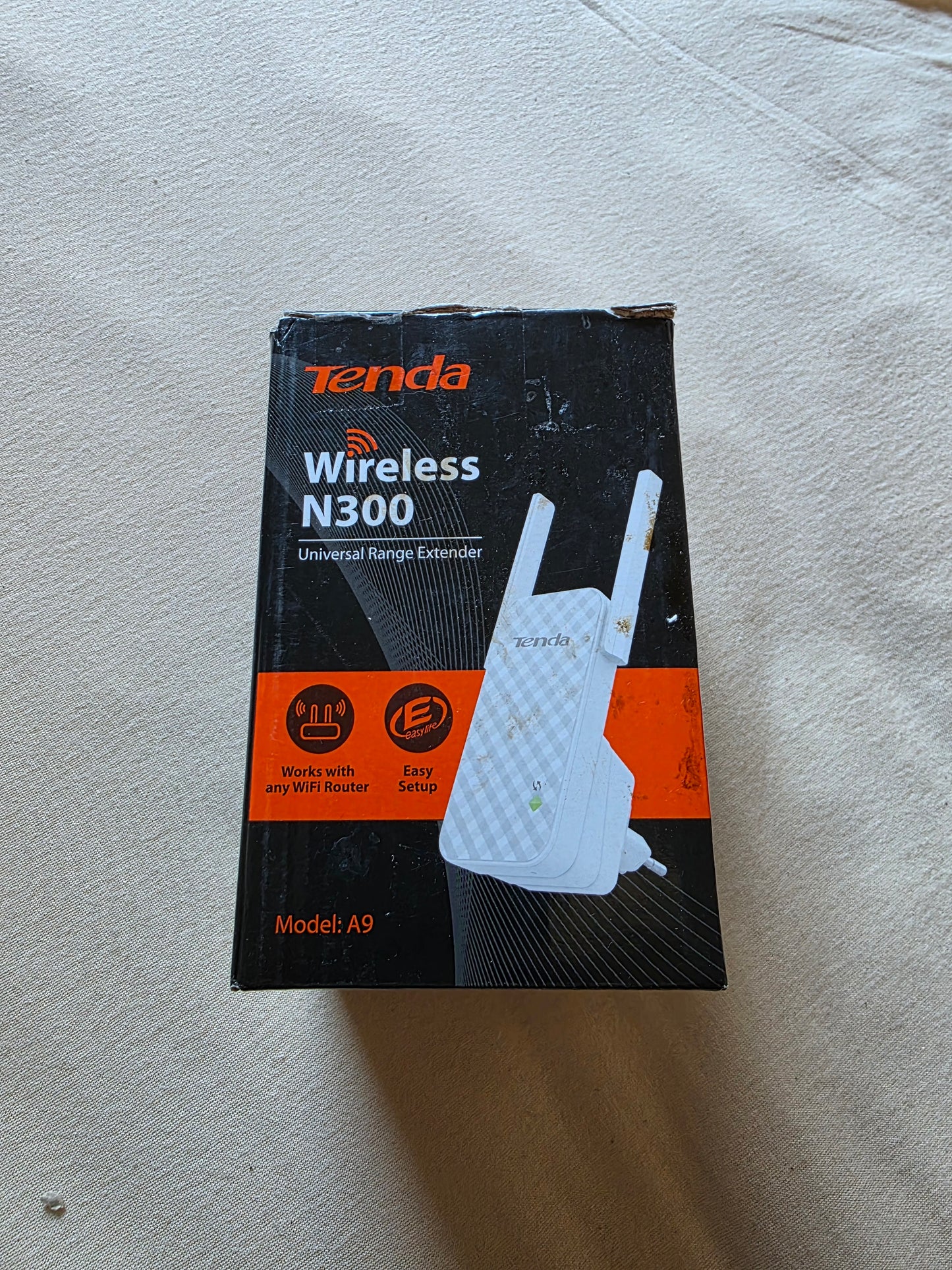 Tenda Wireless N300 Universal Range Extender A9 WLAN Verstärker Neuwertig OVP